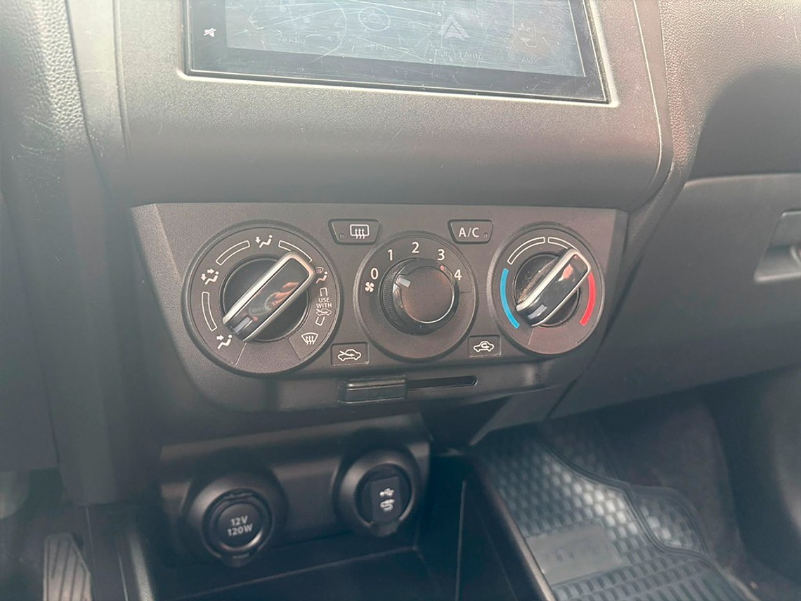 SWIFT GL HB 1.2 / AÑO 2023 / UNICO DUEÑO / 40.631 KMS  12