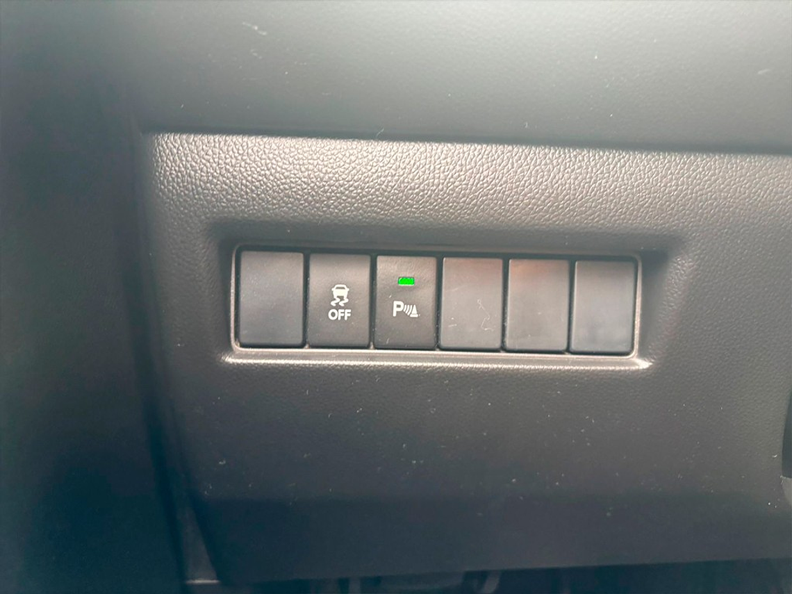 SWIFT GL HB 1.2 / AÑO 2023 / UNICO DUEÑO / 40.631 KMS  13