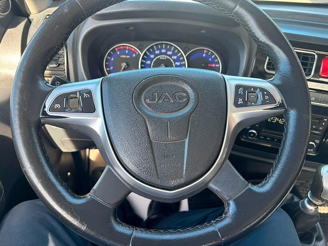 X200 2.0 MT / AÑO 2019 / 74.917 KMS 9