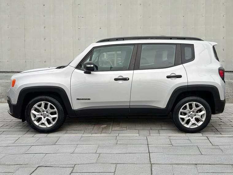 RENEGADE 1.8 AUT / AÑO 2019 / 60.100 KM 3