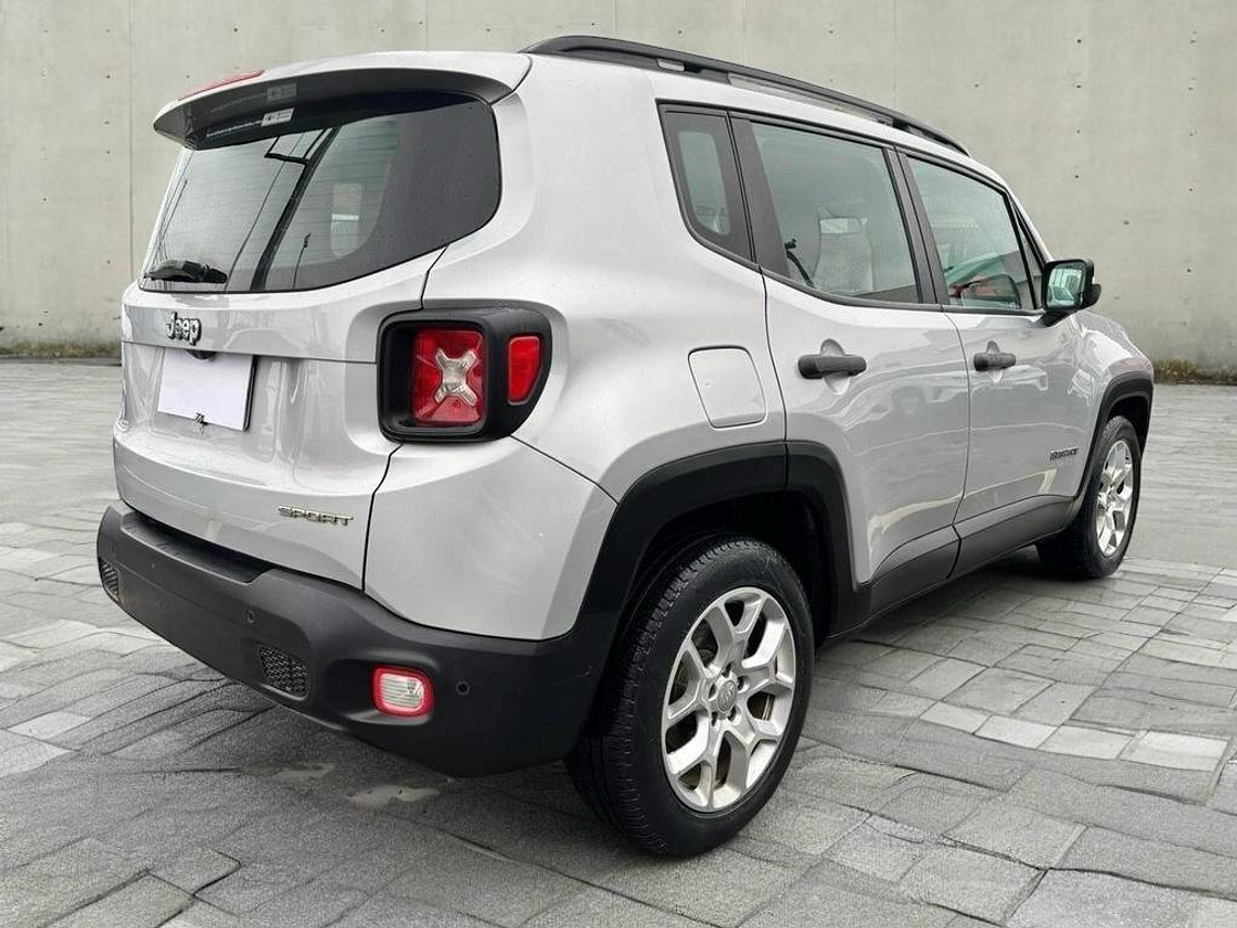 RENEGADE 1.8 AUT / AÑO 2019 / 60.100 KM 4