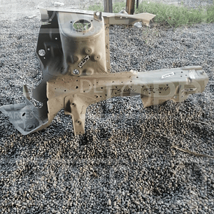 Punta de chasis izquierda tsuru 1992-2017