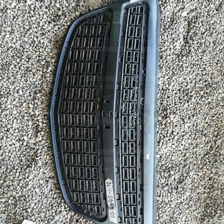 Parrilla cv tornado 11-21 negra mate ls/lt l4 4 cilindros 1.8l 2 puertas 2