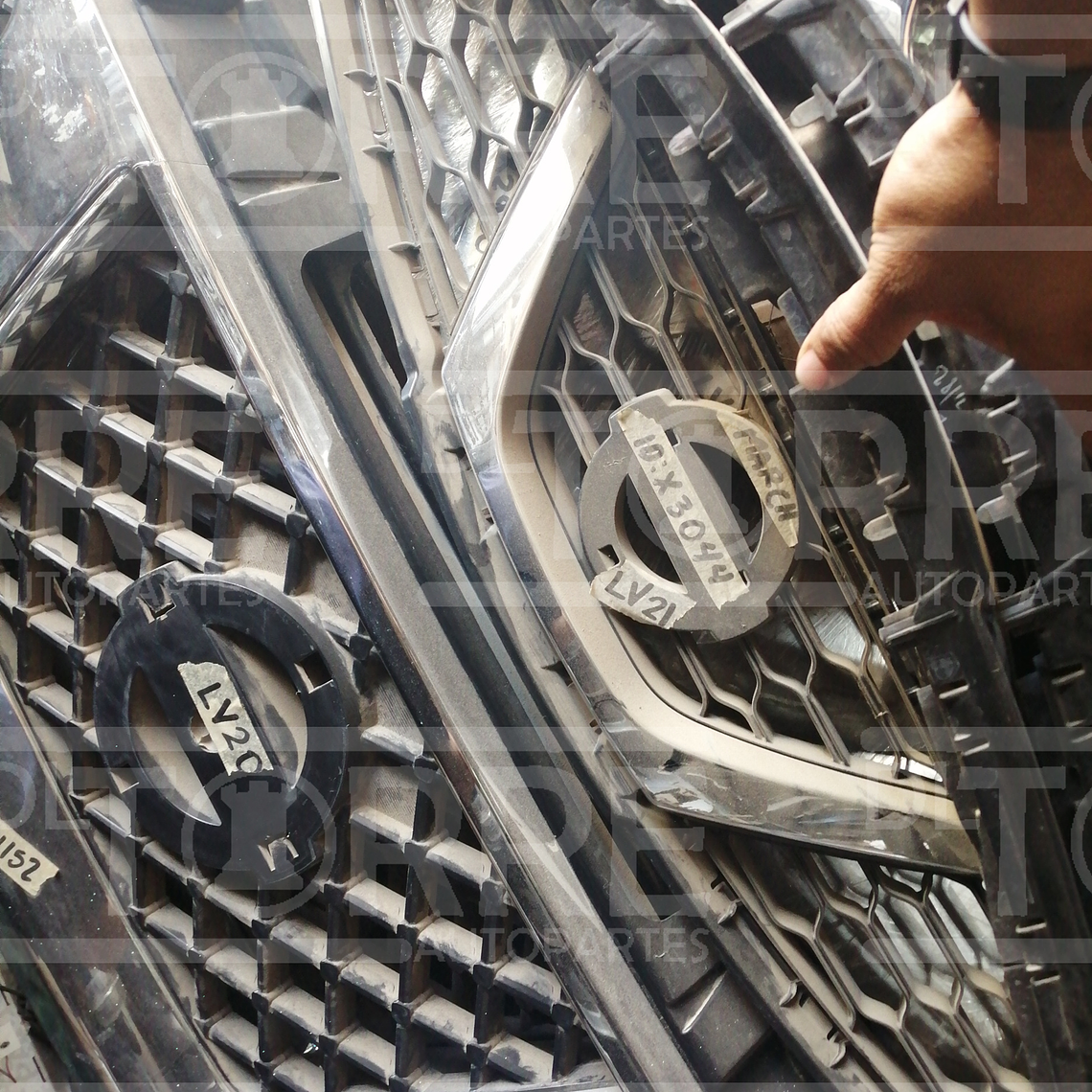 Parrilla nissan march central delt 2014-2020 1