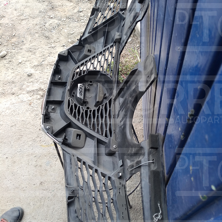 Parrilla nissan xtrail izq delt 2015-2016 1