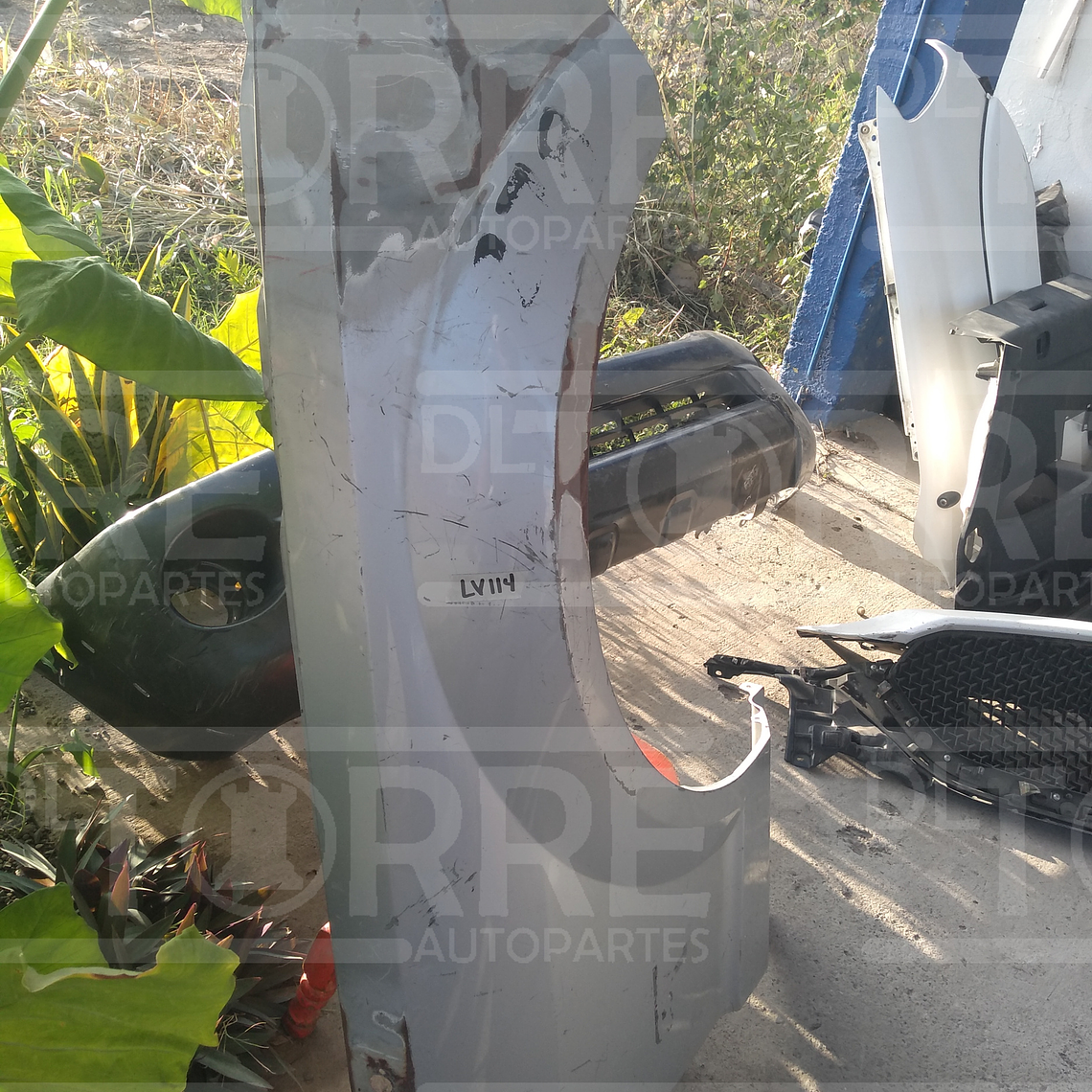 Salpicadera ford mustang 2005-2009 1