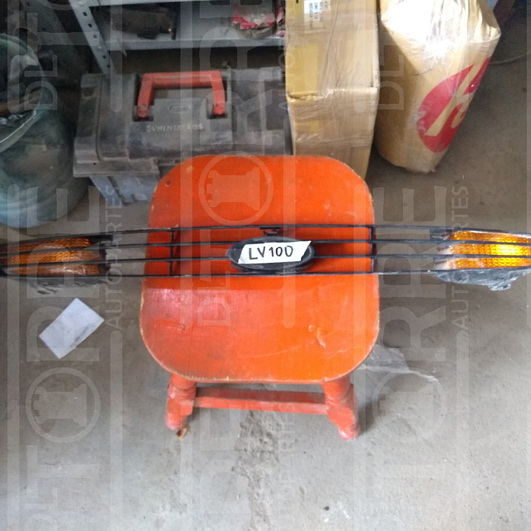 Parrilla ford focus central delt 2000-2004 1