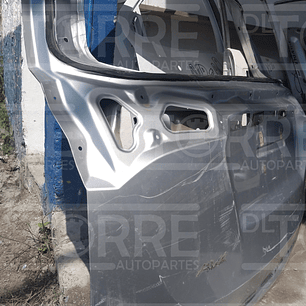 Tapa toyota rav4  trasera 2013-2015