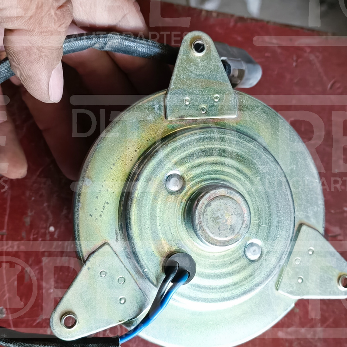 Motoventilador para nissan tiida (solo motor). 2