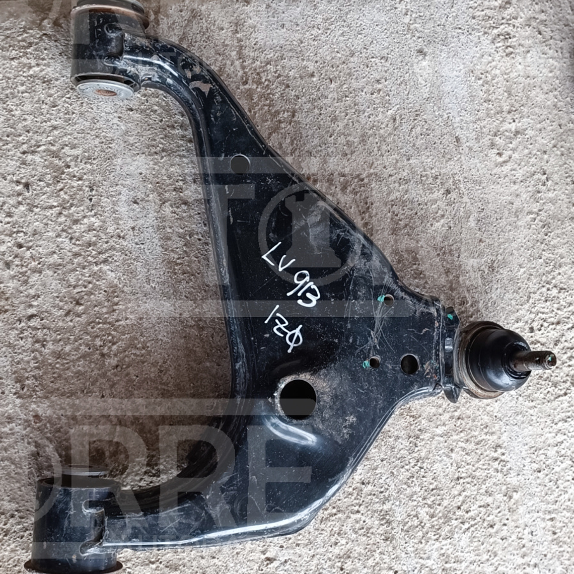 Horquilla inferior izquierda toyota hilux 4wd 2016 2