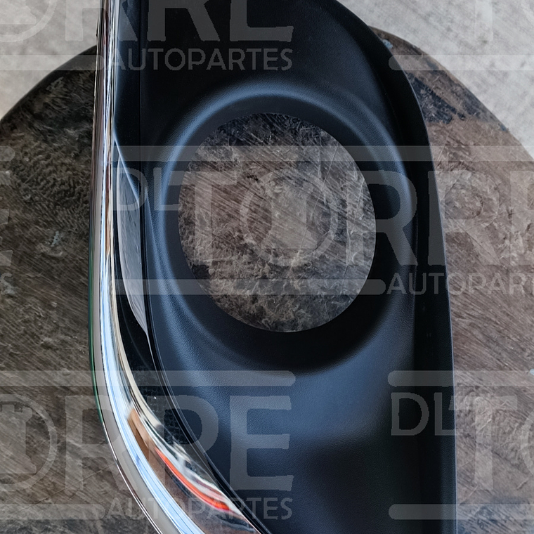 Bisel para faro de nieva versa 2015-2019 1
