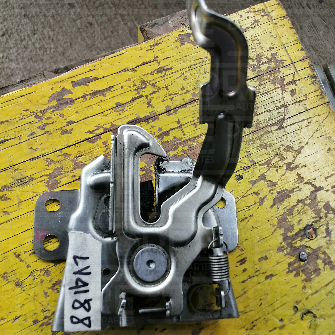 Cerradura para cofre de Mitsubishi Xpander 2020-2023 1