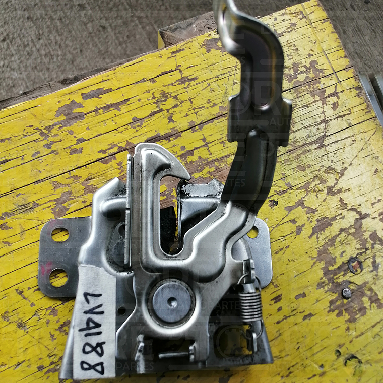 Cerradura para cofre de Mitsubishi Xpander 2020-2023 1