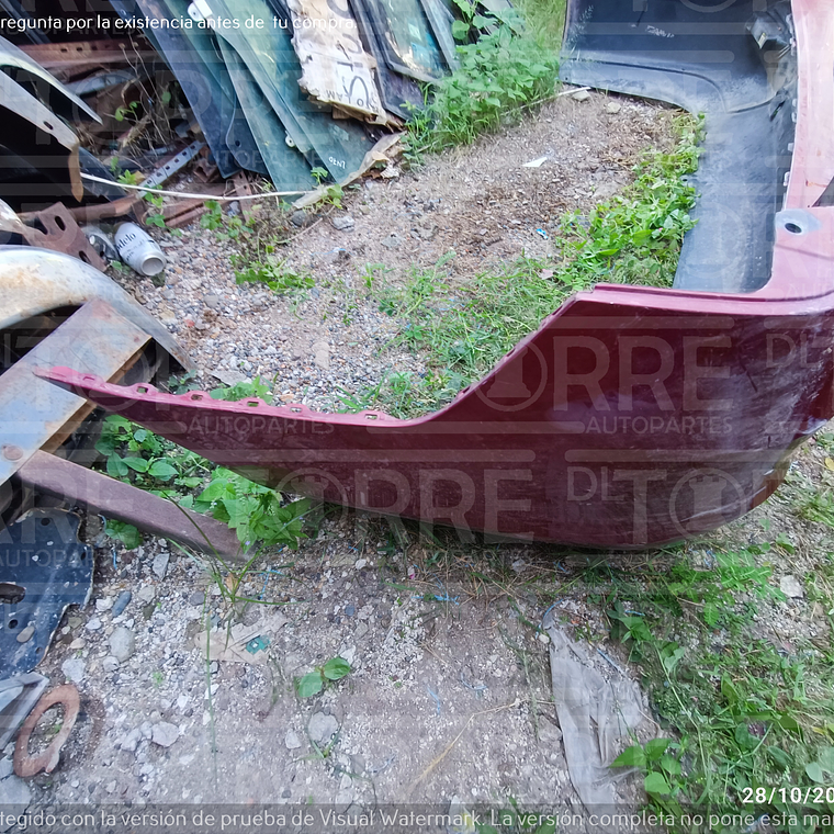 Fascia  de Nissan Sentra tras, 2017-2019 1