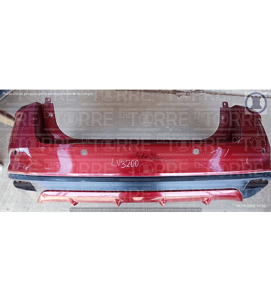 Fascia  de Nissan Versa tras, 2020-2023