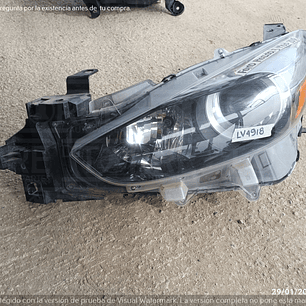 Faro  de Mazda 3 izquierdo, delantero, exterior, superior, 2017-2018