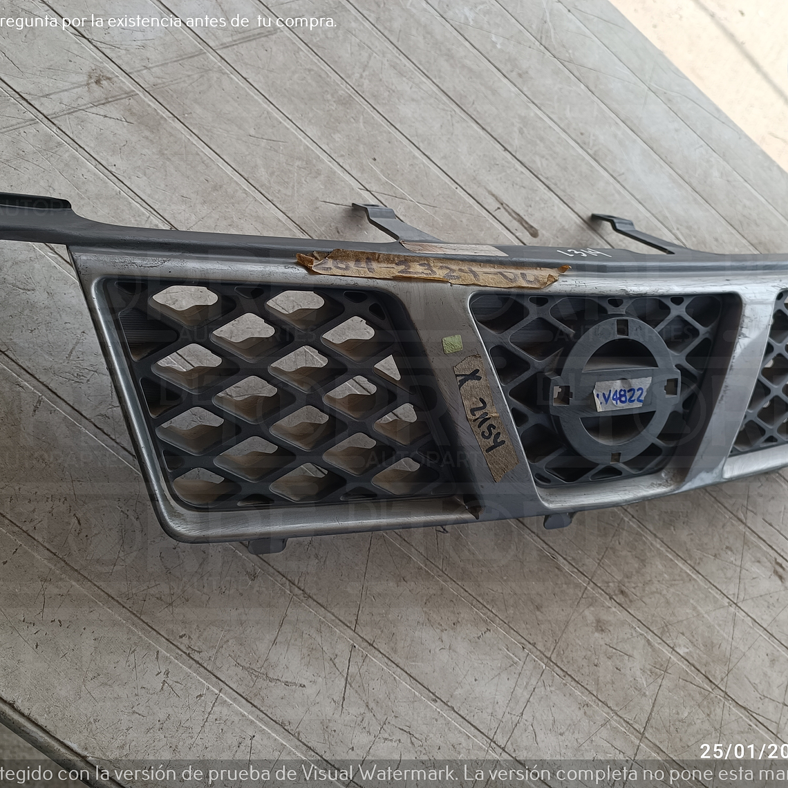 Parrilla  de Nissan Xtrail central, delantero, exterior, superior, 2004-2007 3