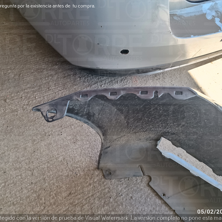 Fascia  de Nissan Versa central, delantero, exterior, superior, 2023 4