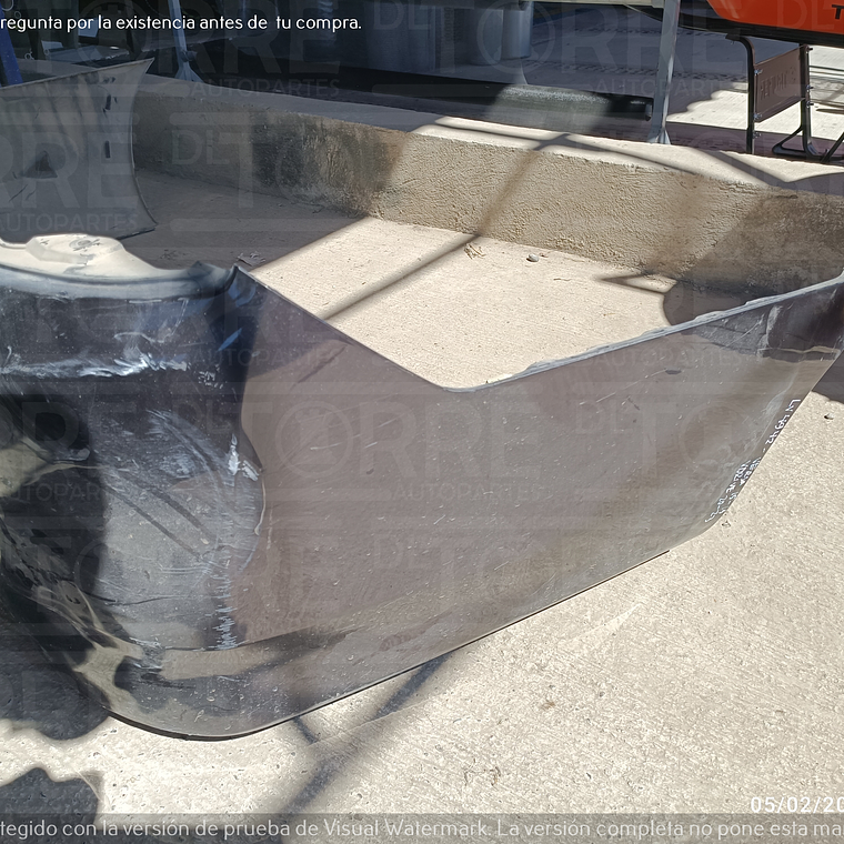 Fascia  de Nissan Versa central, trasero, exterior, superior, 2015-2019 8