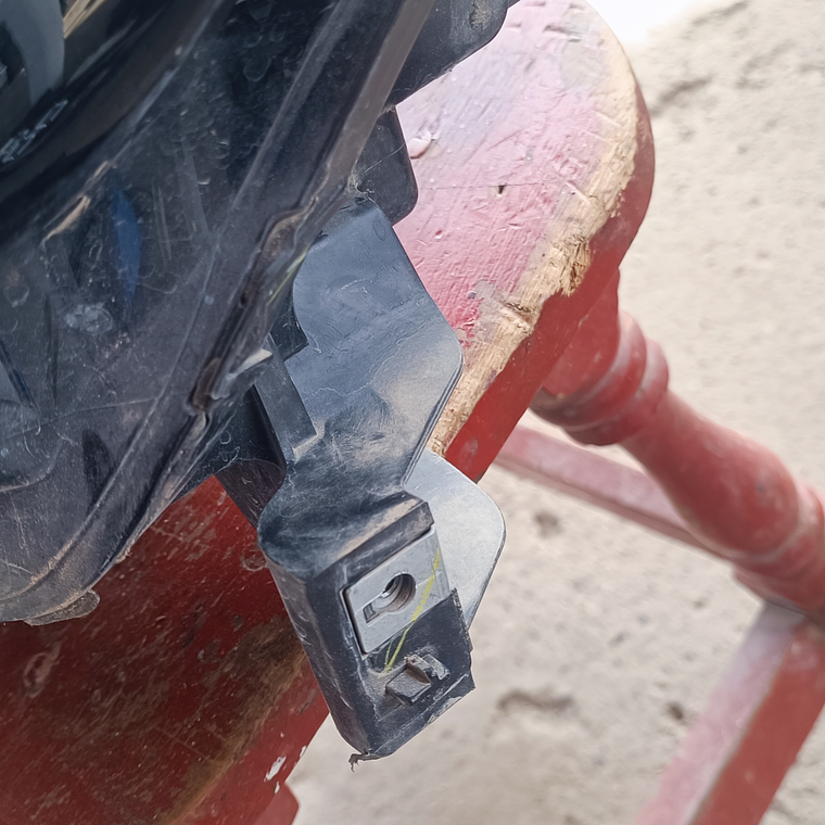 Faro de Nissan Frontier derecho, delantero, exterior, superior, 2021-2023 3