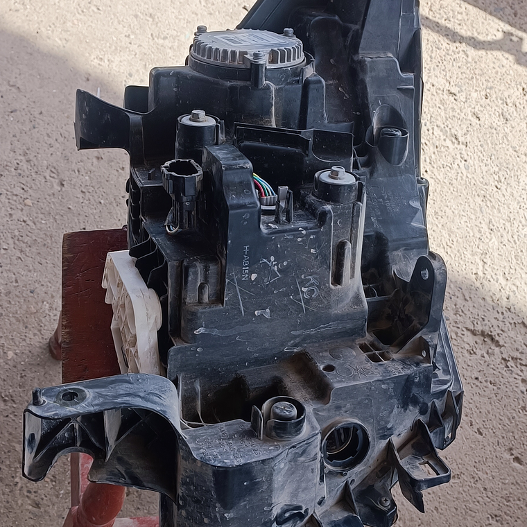 Faro de Nissan Frontier derecho, delantero, exterior, superior, 2021-2023 13