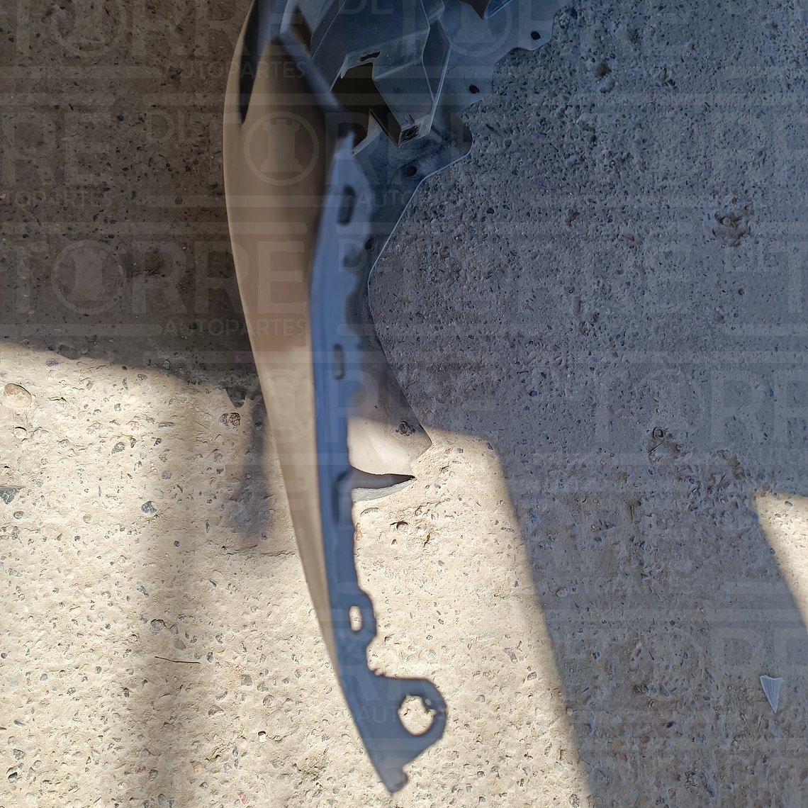 Fascia de Nissan Versa delantero, 2015-2019 4