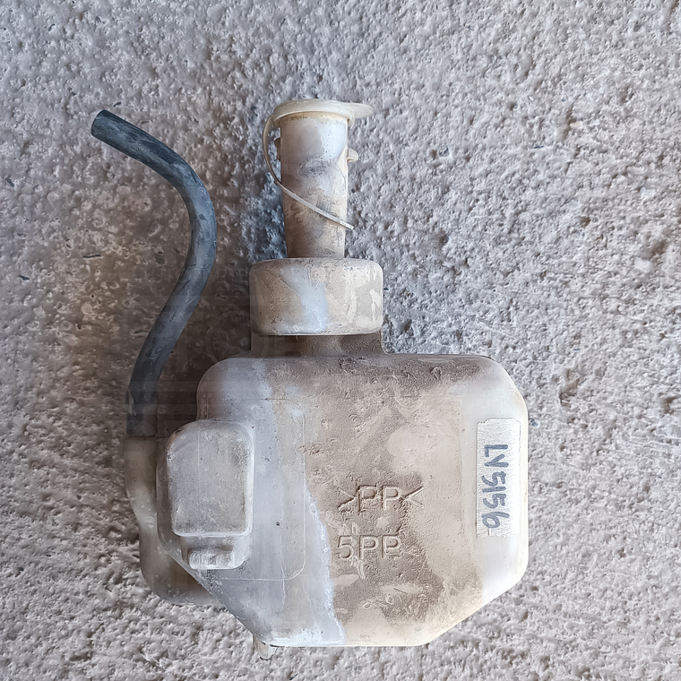 Deposito para agua de radiador de Dodge Attitude 2015-2023 2