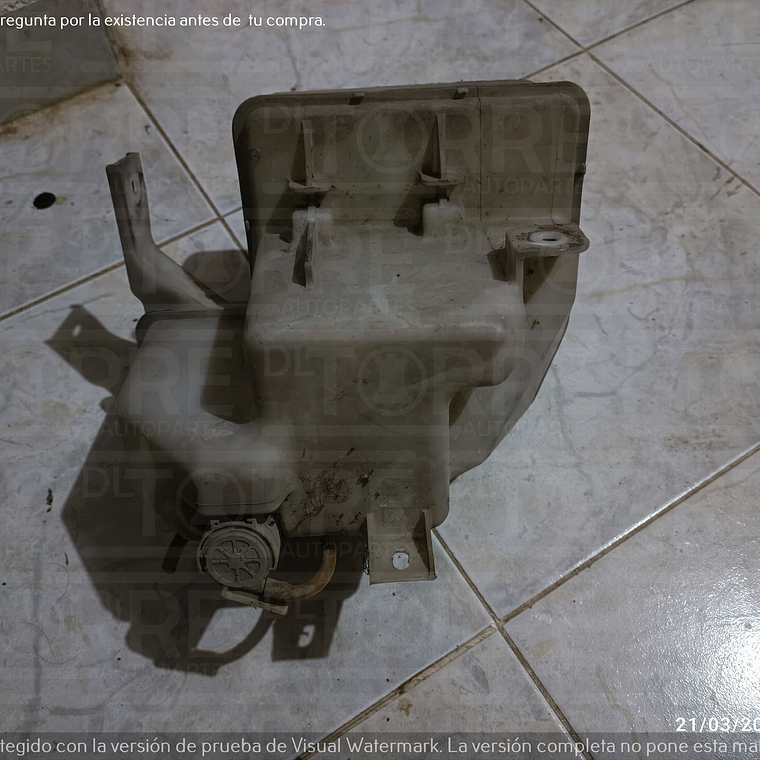 Deposito de limpiaparabrisas de Dodge Attitude 2015-2023 1