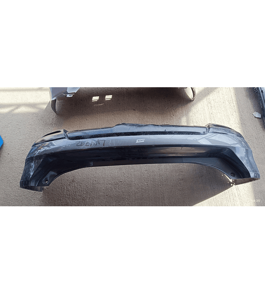 Fascia de Nissan Xtrail central, trasero, exterior, superior, 2015-2017