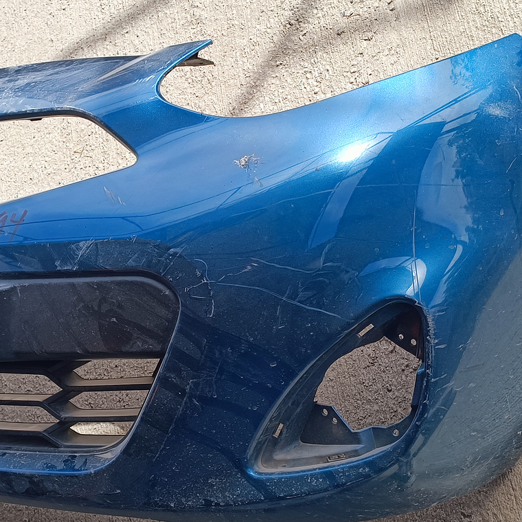 Fascia  de Nissan March central, delantero, exterior, superior, 2014-2020 1