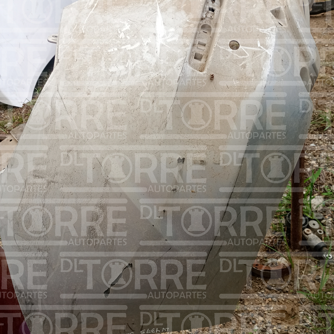 Fascia de Nissan Sentra central, trasero, exterior, superior, 2020-2023 2