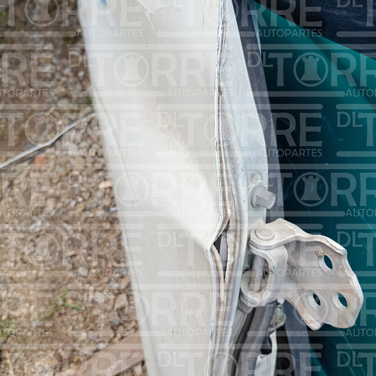 Puerta de Toyota Hiace derecho, delantero, 2005-2019 2