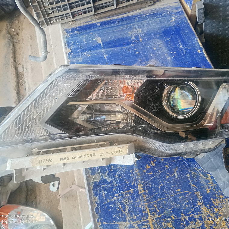 Faro de Nissan Pathfinder izquierdo, delantero, 2017-2021 1