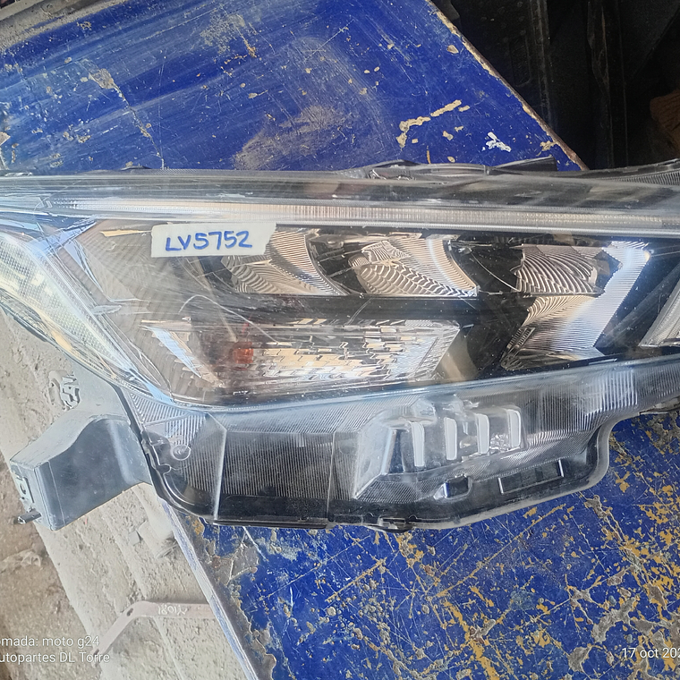 Faro de Nissan Versa derecho, delantera, 2020-2024 1