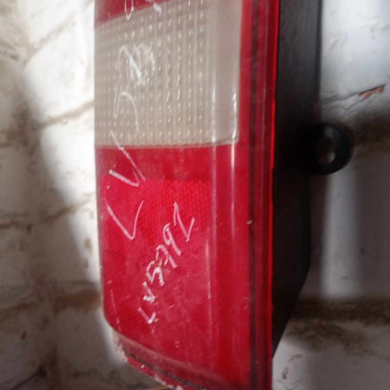 Calavera de Chevrolet Express Van trasero, 2003-2018 1