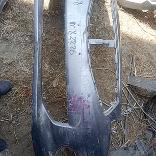 Fascia de Dodge Attitude CENTRAL, delantero, 2015-2024