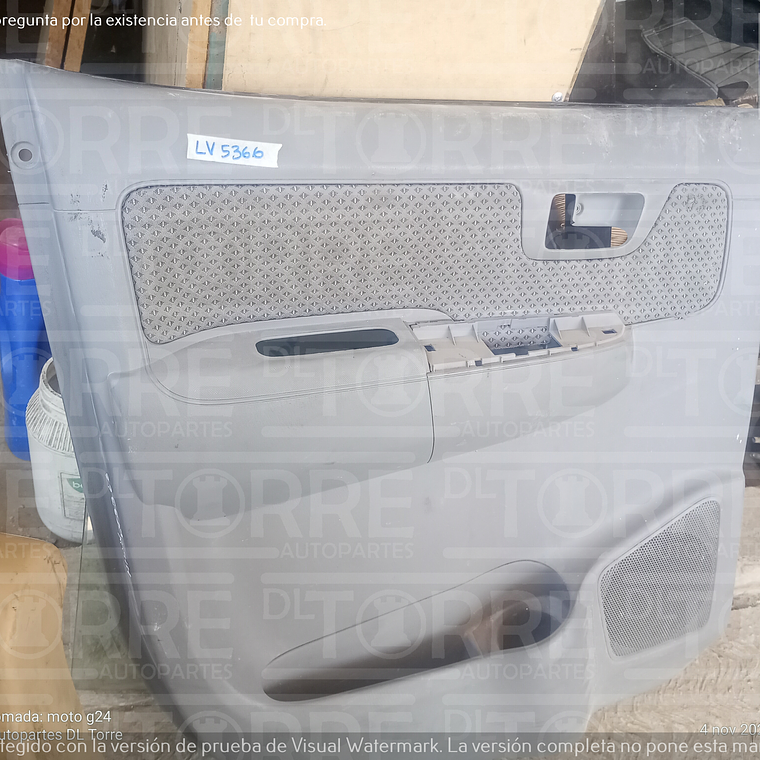 Tapiceria de Toyota Hilux izquierdo, trasero, 2005-2015 1