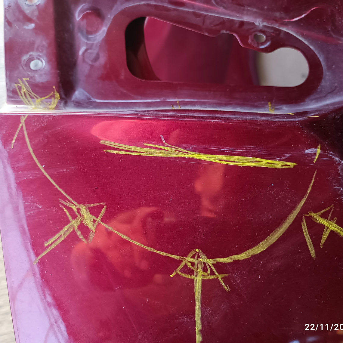 Tapa para cajuela de Nissan Versa central, trasero, 2020-2023 3