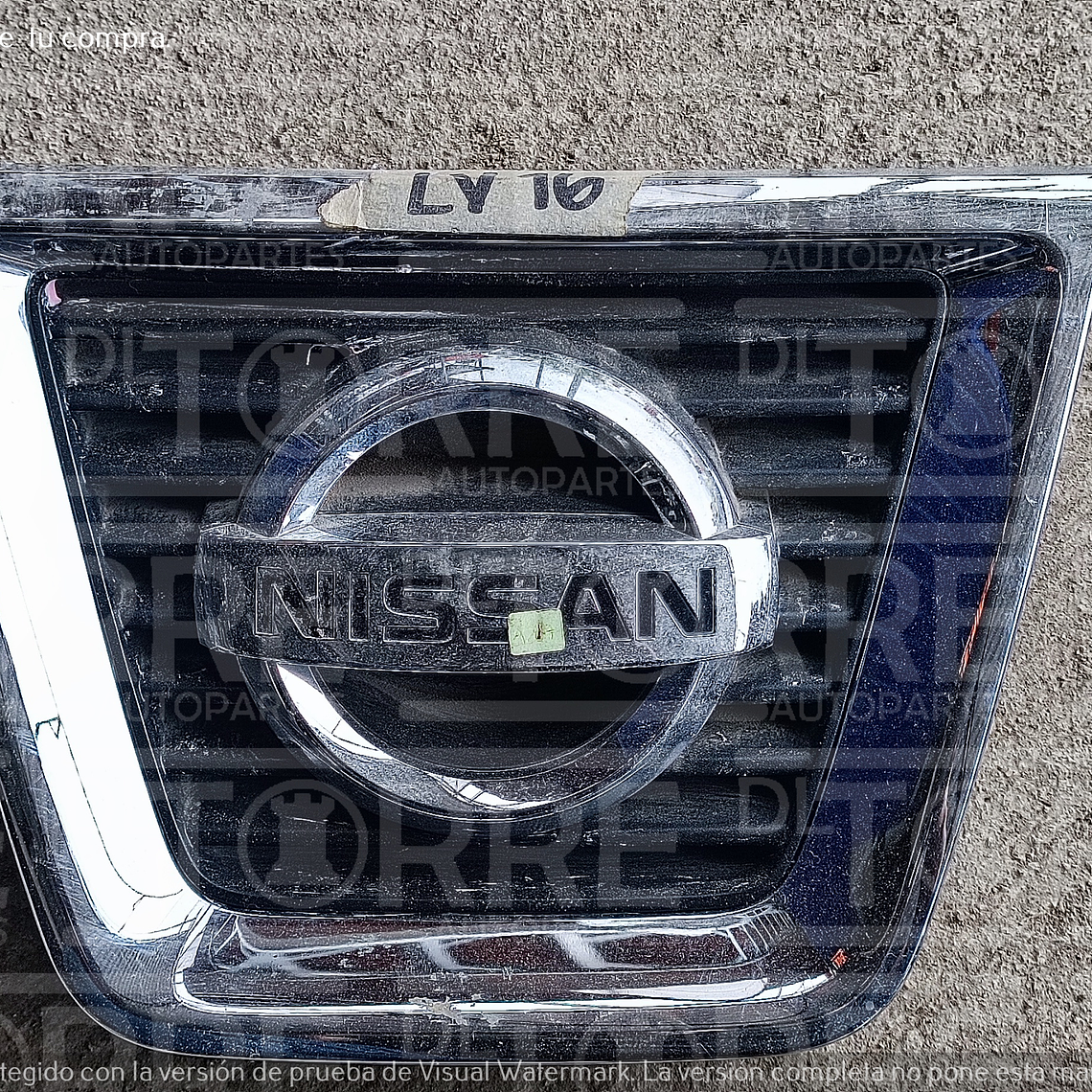 Parrilla de Nissan Rouge central, delantero, exterior, superior, 2008 a 2010 1