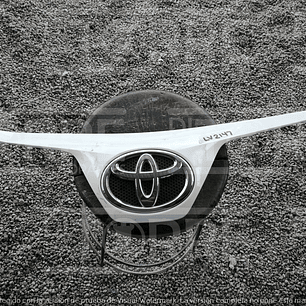 Parrilla COROLLA 2017