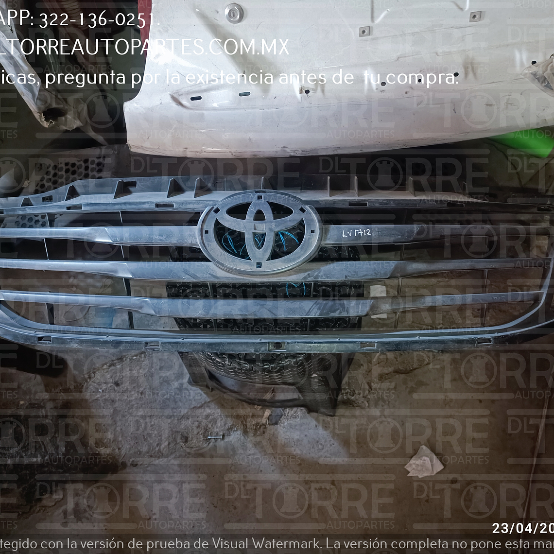 Parrilla Hilux 2011-2015 1