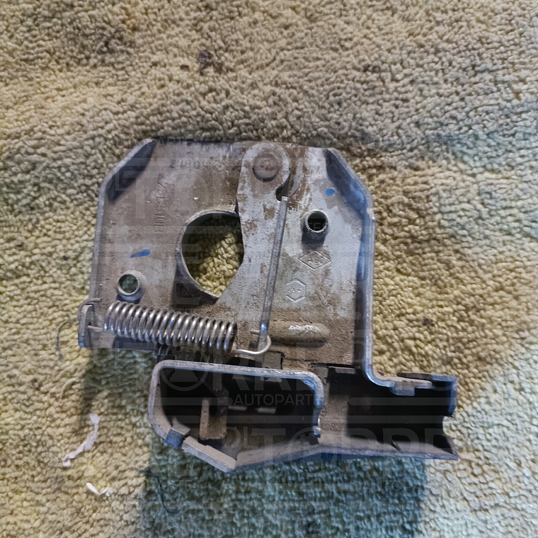 CERRADURA DE COFRE PLATINA 2002-2010 1