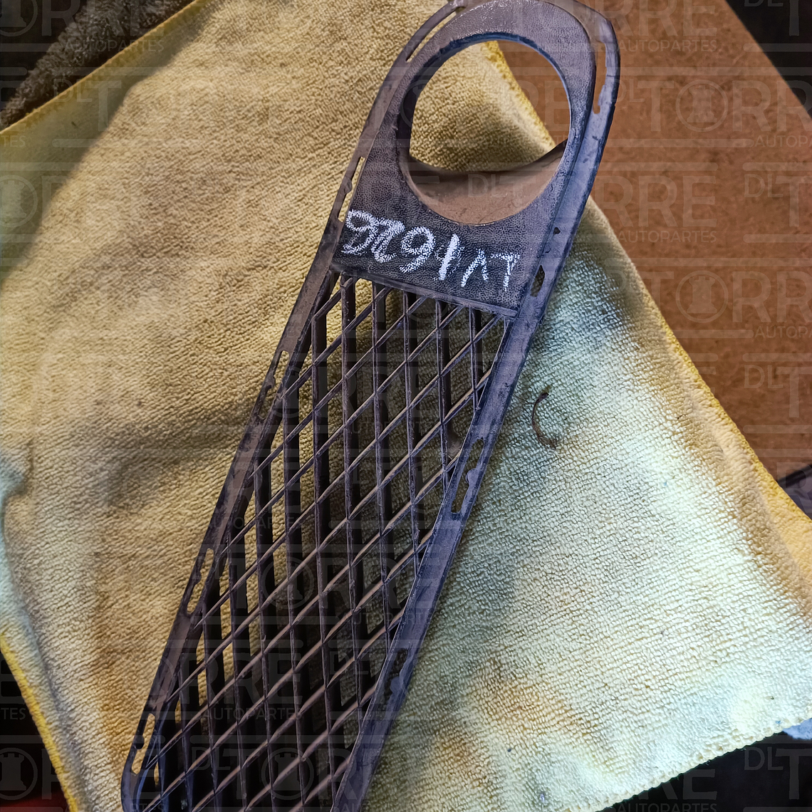 REJILLA DE FASCIA POINTER 2000-2005 1