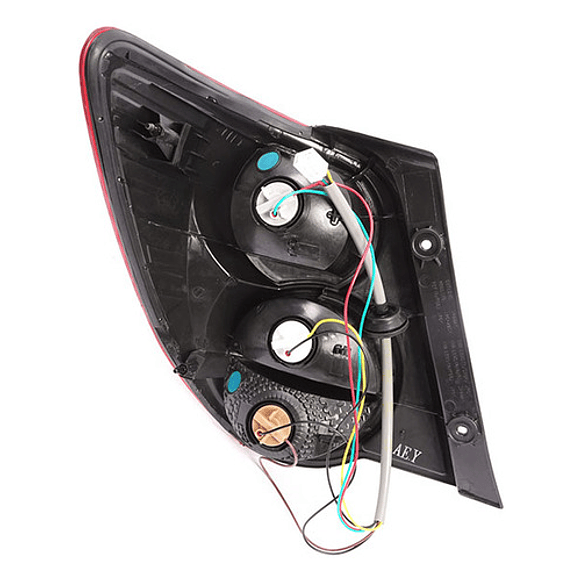 Par Farol Foco Trasero Chevrolet Sonic Sedan 1.6cc 2011-2016 4