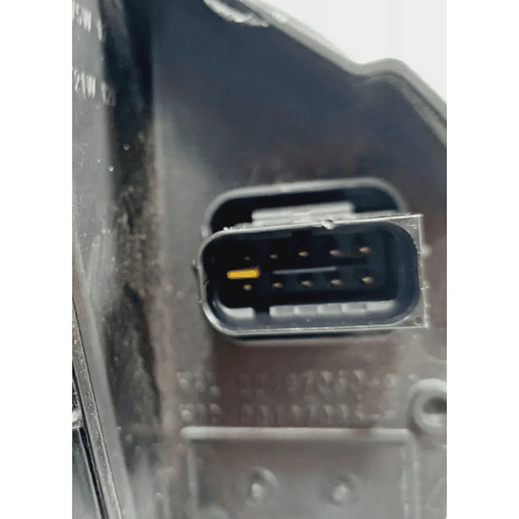 Optico Foco para Opel Vivaro 2.0L Año 2024 izquierdo 6