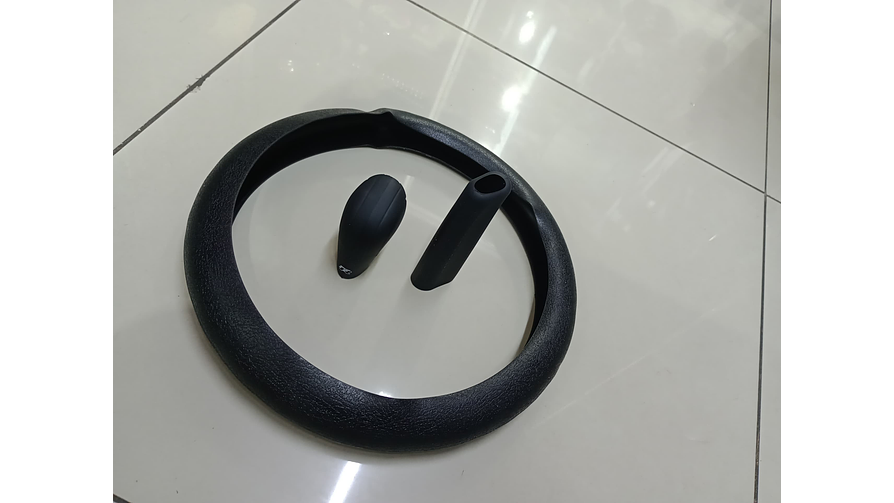 Set 3 Piezas de Silicona - Cubre Volante, Pomo y Freno de Mano (Negro Universal) 4