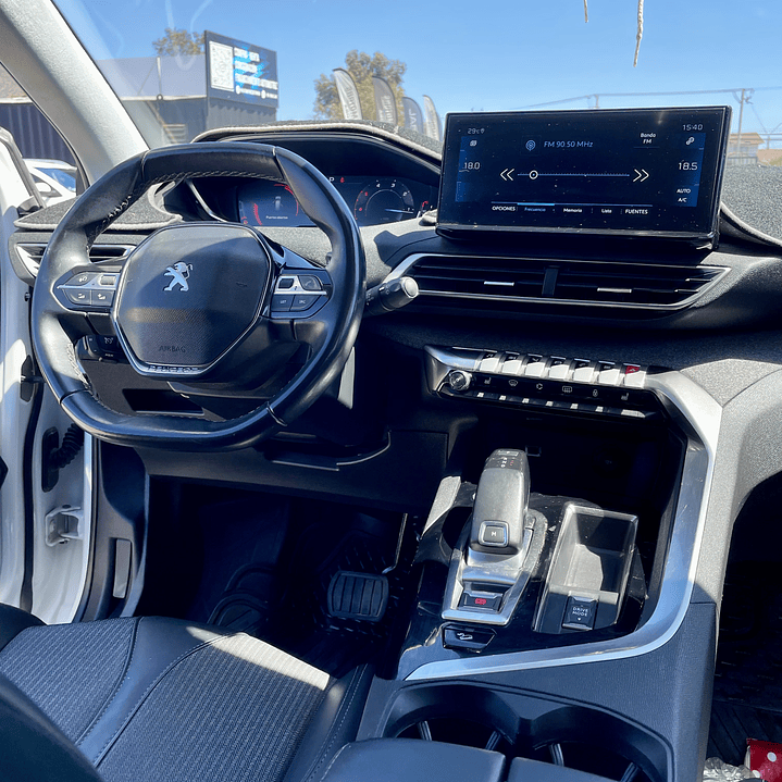 Peugeot 5008 1.5 Turbo 7P 2021 11