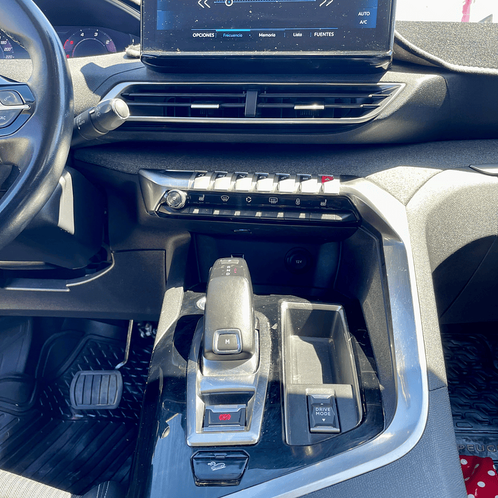 Peugeot 5008 1.5 Turbo 7P 2021 17