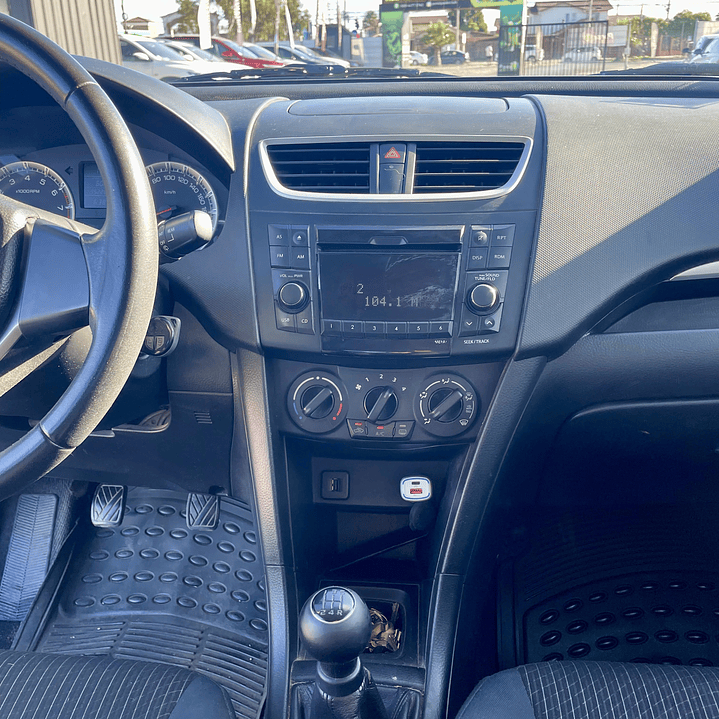 Suzuki Swift 1.2 GLS Manual 2015 5