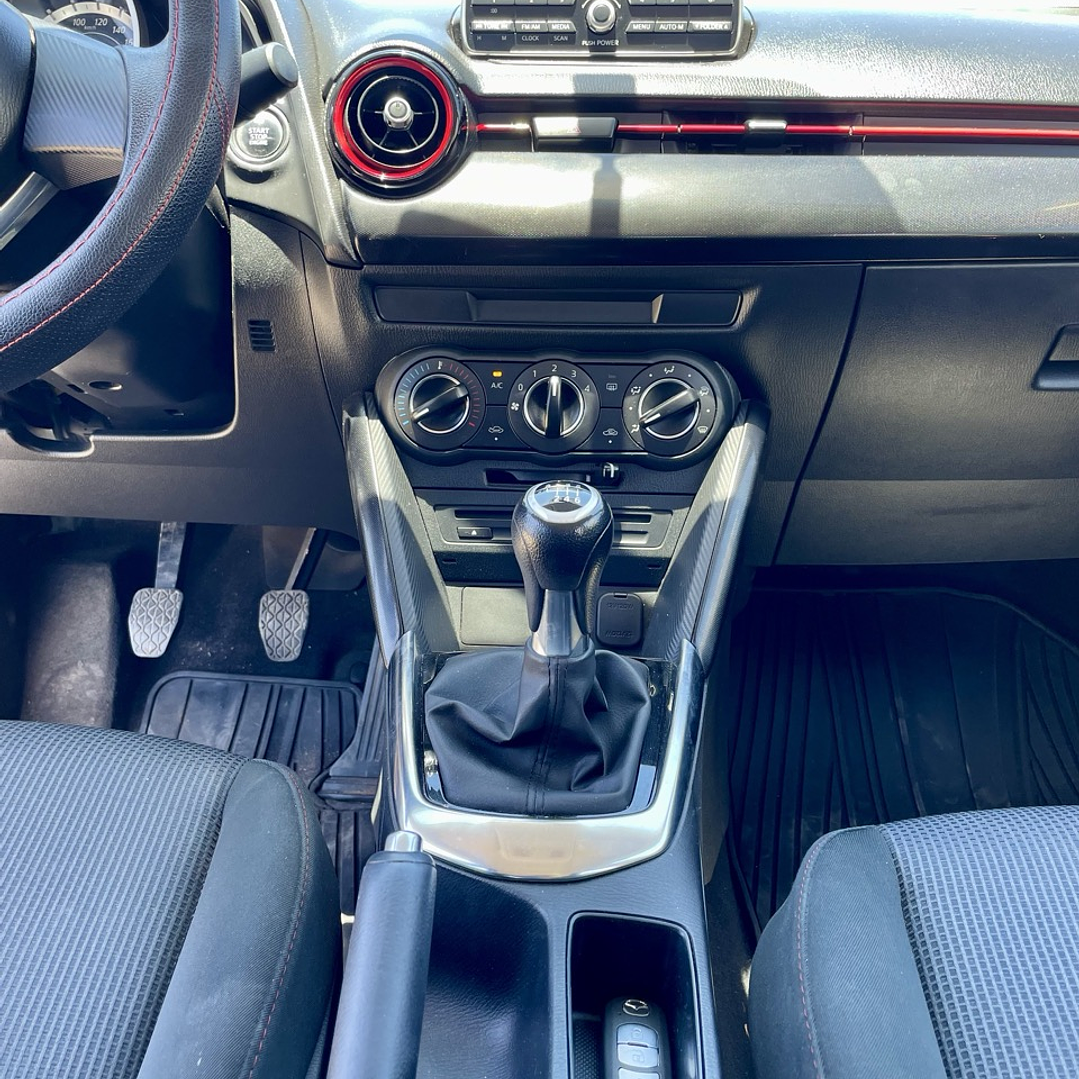 Mazda 2 1.5 Manual S 2017 11